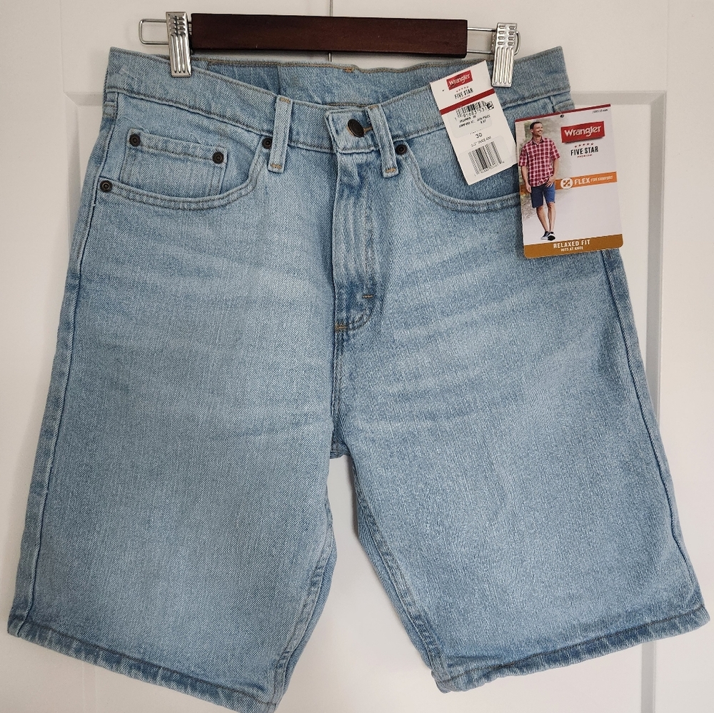 Wrangler Men's Light Wash Denim Shorts Size 30